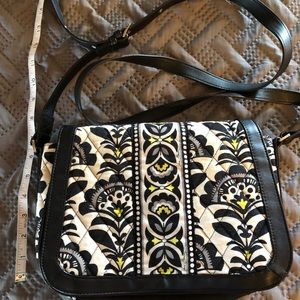 Vera Bradley cross body or shoulder bag